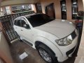 Selling White Mitsubishi Montero Sport 2012 Automatic Diesel at 100000 km -8