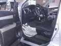 Sell Silver 2016 Toyota Hilux Manual Diesel at 47000 km -8