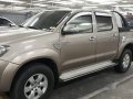 Selling Beige Toyota Hilux 2011 at 84000 km -2
