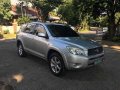 Silver Toyota Rav4 2006 at 70000 km for sale-3