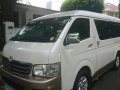 White Toyota Hiace 2010 at 130000 km for sale-3