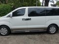 Sell White 2018 Hyundai Grand Starex at 16000 km -0