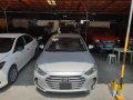Selling Silver Hyundai Elantra 2016 in Pasig -8