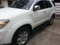 White Toyota Fortuner 2010 Automatic Gasoline for sale -6