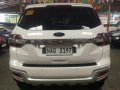 White Ford Everest 2016 Automatic Diesel for sale -3