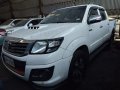 White Toyota Hilux 2015 Manual Diesel for sale -4