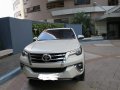 Selling White Toyota Fortuner 2018 Automatic Diesel at 12365 km -6