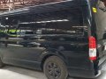 Selling Black Toyota Hiace 2018 Manual Diesel -1