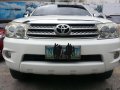 White Toyota Fortuner 2010 Automatic Gasoline for sale -9