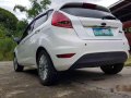 White Ford Fiesta 2013 at 86000 km for sale -2