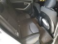 Selling White Hyundai Elantra 2012 Manual Gasoline -4
