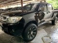 Black Toyota Hilux 2011 at 62000 km for sale -0