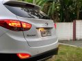 Sell White 2015 Hyundai Tucson Manual-6