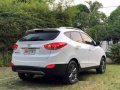 Sell White 2015 Hyundai Tucson Manual-7