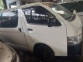 White Toyota Hiace 2018 Manual Diesel for sale-3