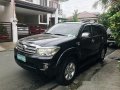 Black Toyota Fortuner 2009 Automatic Gasoline for sale -17