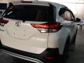 Sell White 2018 Toyota Rush at 2700 km-5