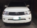 Selling White Toyota Fortuner 2009 Automatic Gasoline-5