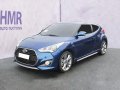 Selling Blue Hyundai Veloster 2016 Automatic Gasoline at 8740 km-3