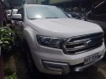 Selling White Ford Everest 2018 Automatic Diesel -4