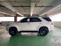 Sell White 2010 Toyota Fortuner Automatic Gasoline at 80000 km-12