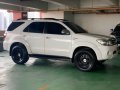 Sell White 2010 Toyota Fortuner Automatic Gasoline at 80000 km-13