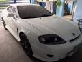 Selling White Hyundai Coupe 2006 Coupe at 100000 km-4