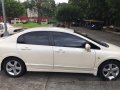 White Honda Civic 2007 at 90000 km for sale-3