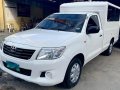 White Toyota Hilux 2012 at 70000 km for sale-2