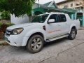 Selling White Ford Ranger 2011 at 60000 km -2