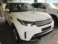 Sell White 2019 Land Rover Discovery in Quezon City -9