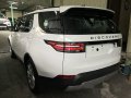 Sell White 2019 Land Rover Discovery in Quezon City -7