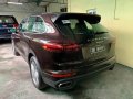 Brown Porsche Cayenne 2017 at 1000 km for sale-7