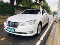 Sell White 2010 Lexus Es 350 at 69200 km -1