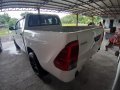 Selling White Toyota Hilux 2016 at 20000 km in Angeles -4