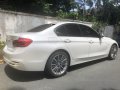 White Bmw 318D 2018 for sale in Quezon City -4