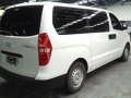 Selling White Hyundai Grand Starex 2016 in Pasig -4