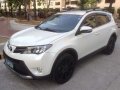 White Toyota Rav4 2013 at 65000 km for sale -1