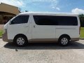 White Toyota Hiace 2011 at 42000 km for sale-5