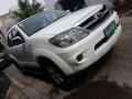 Selling White Toyota Fortuner 2006 Automatic Gasoline at 100000 km -6