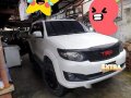 Selling White Toyota Fortuner 2012 Automatic Gasoline -5