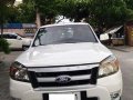 Selling White Ford Ranger 2011 at 74000 km -0