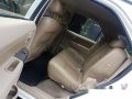 Selling White Toyota Fortuner 2006 Automatic Gasoline at 100000 km -1