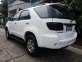 Selling White Toyota Fortuner 2006 Automatic Gasoline at 100000 km -5