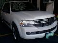 Selling White Lincoln Navigator 2007 in Muntinlupa-6