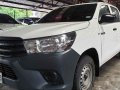 Sell White 2019 Toyota Hilux Manual Diesel at 16000 km -3