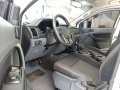 Selling White Ford Everest 2016 in San Pascual-5
