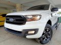 Selling White Ford Everest 2016 in San Pascual-1