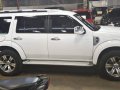 Sell White 2011 Ford Everest Diesel Automatic in Quezon City -5