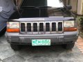 Black Jeep Cherokee 1998 for sale in Quezon City -3